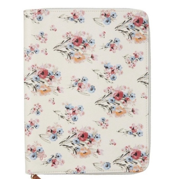 Matilda Jane On The Go Vegan Floral Zip Tablet Tech Organizer Travel Case - Picture 1 of 4